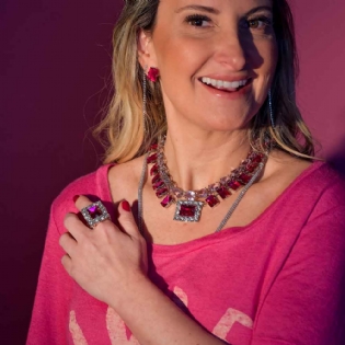 COLAR PINK PEDRA LAPIDADA